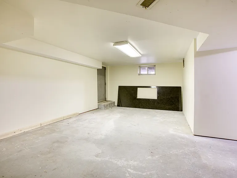 24 Hollow Wood Ln #1 — Photo 18