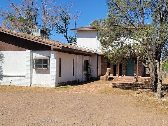 2nd image of 437 E Lisa Dr