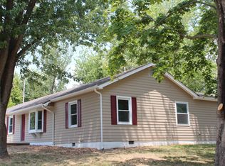 390 High St, Troy, MO 63379