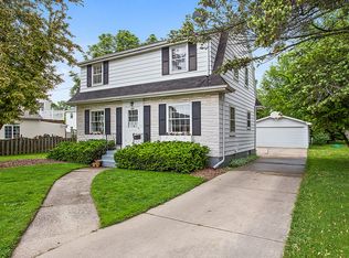 1268 Grignon St, Green Bay, WI 54301
