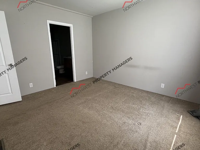 124 Valley View Dr — Photo 7
