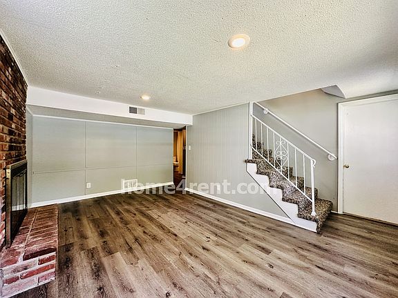 3rd image of 10702 W 90th Ter