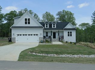 395 Carolina Landing Dr, Zebulon, NC 27597
