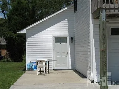 Unit B Entrance