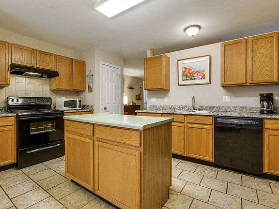 4th image of 1818 Enclave Park