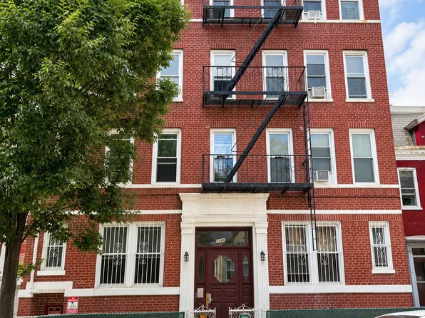 2066 E 15th St, Brooklyn, NY