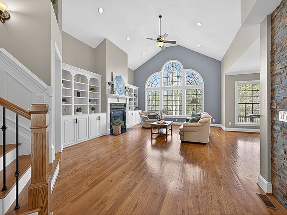 5th image of 3405 Sparrowwood Dr