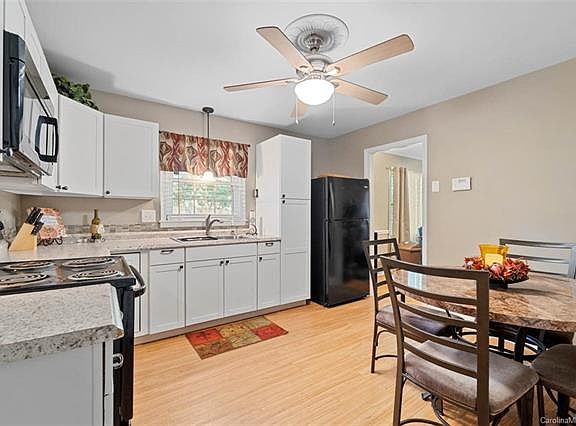 3rd image of 4463 Millbridge Dr