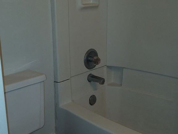 5th image of 3308 Ellwood Ave APT D