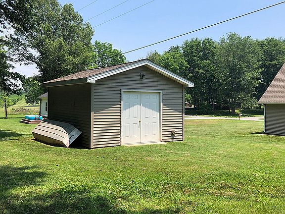 2nd image of 45 Bluegrass Dr
