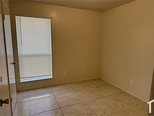 8604 Marietta Ct — Photo 11