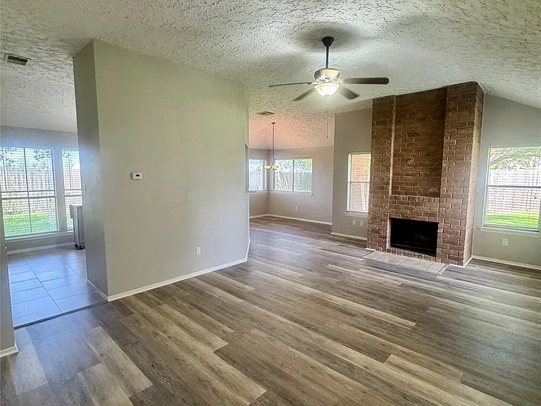 15702 Roxton Ridge Dr — Photo 2
