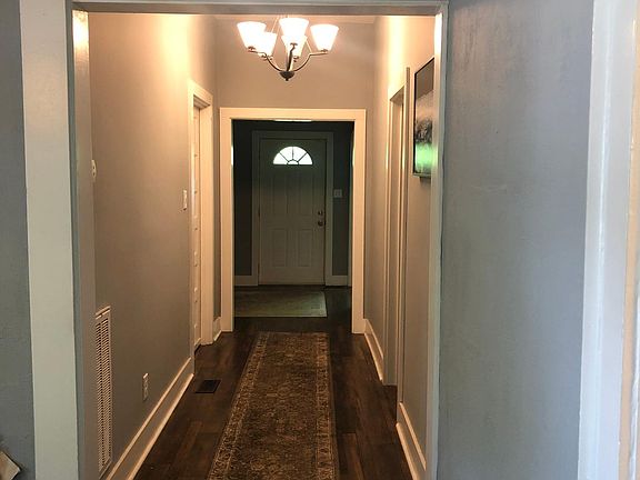 4th image of 1435 Cornelia St