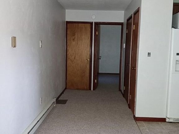 Hallway to bedroom and downstairs