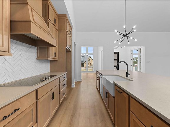 7th image of this home