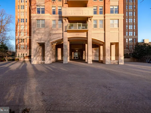11776 Stratford House Pl APT 1307, Reston, VA 20190