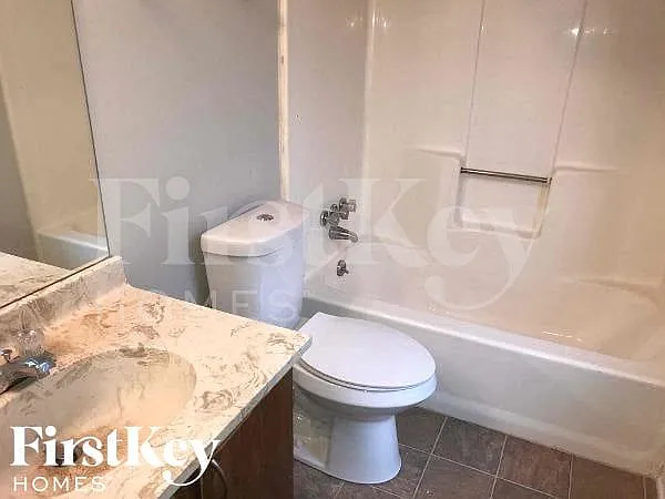 5102 Galbraith Cir — Photo 15