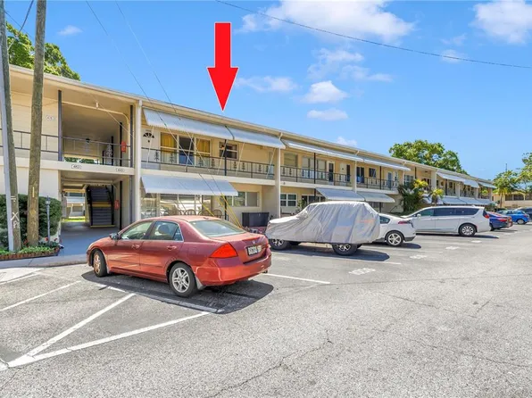 4143 56th St N APT 1006, Kenneth City, FL 33709