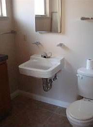 4th image of 2120 Los Altos St