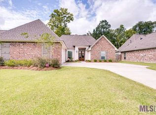 16481 Parker Place Dr, Prairieville, LA 70769