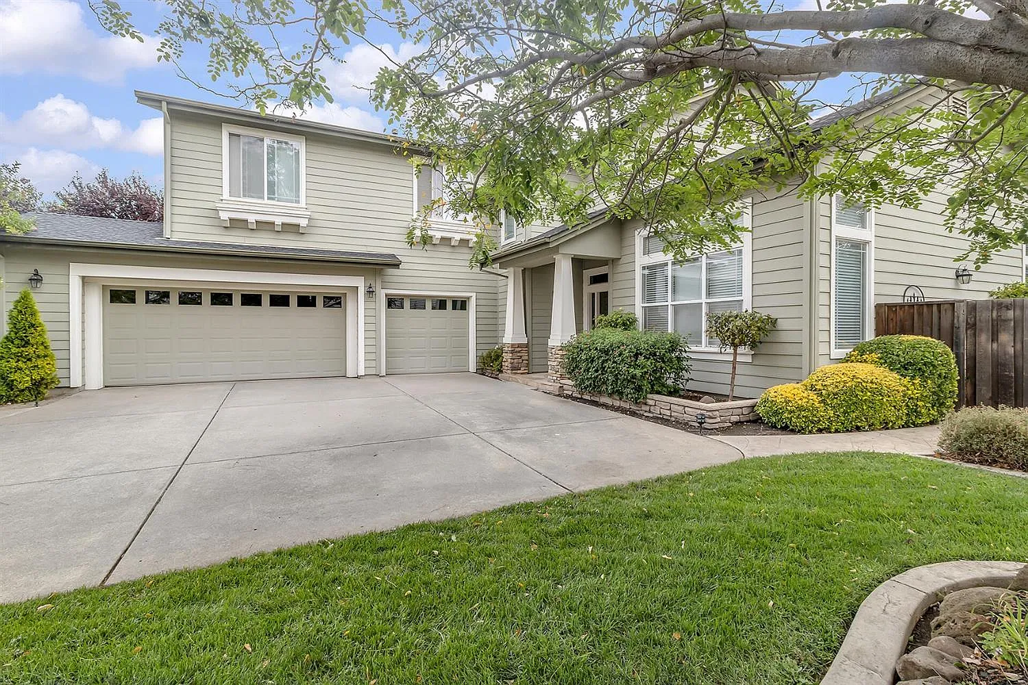 2400 Anita Ct photo 1