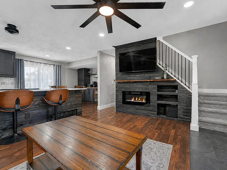 4669 S Lewiston Way — Photo 4