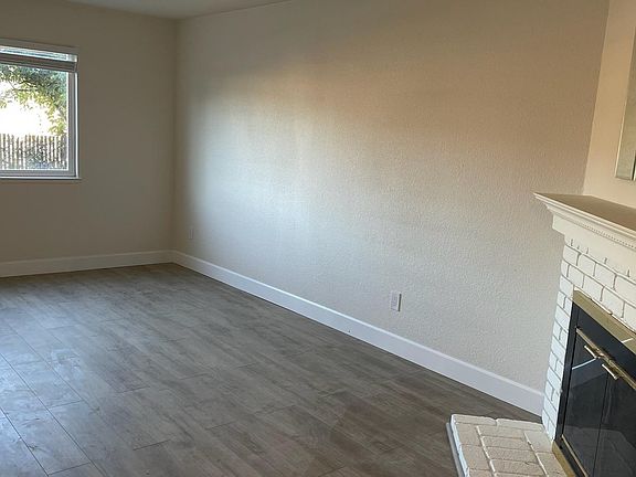 5th image of 8219 Mulberry Pl