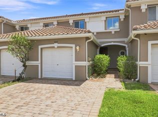 9977 Chiana Cir, Fort Myers, FL 33905