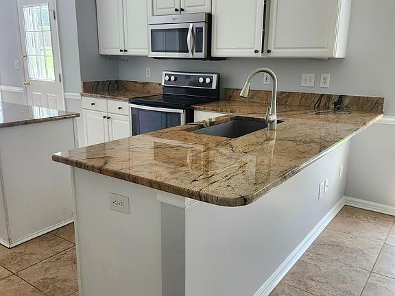 5th image of 110 Noritake Dr