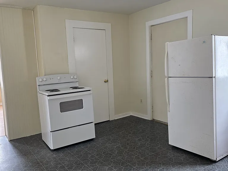 167 Paine St #1 — Photo 3