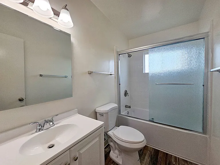 1465 Grand Ave — Photo 23