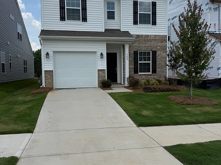 302 Shibe Ct — Photo 1