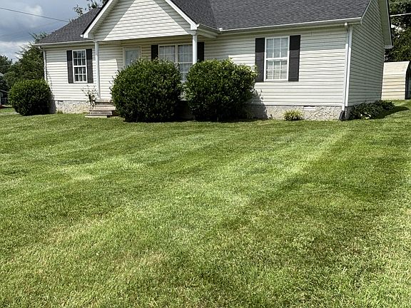 3rd image of 84 Kristen Dr