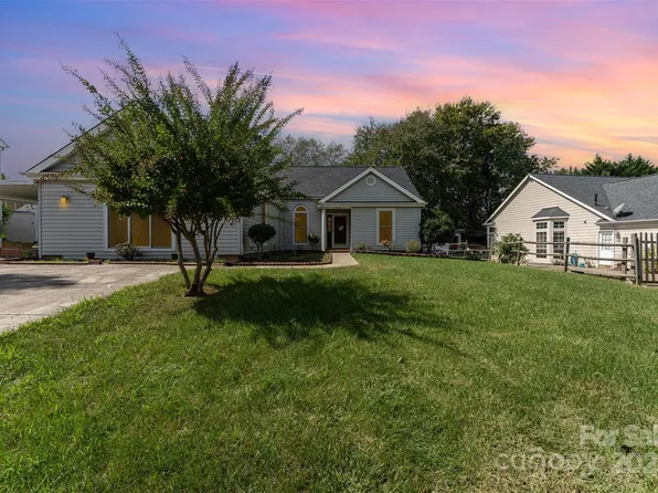 2716 Stowmarket Pl, Charlotte, NC 28216