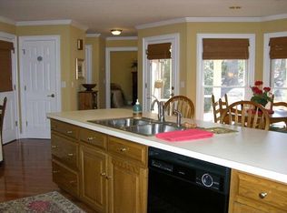 87 Laurel Lakes Dr, Carrollton, GA 30116