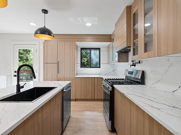 2nd image of 14 Ellen Place