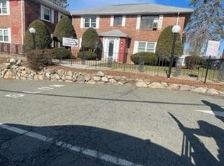 186 River St, Waltham, MA 02453