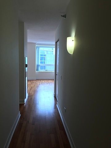 1st image of 512 N McClurg Ct APT 4003