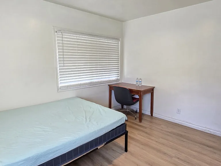 245 W Broadbent Dr — Photo 10