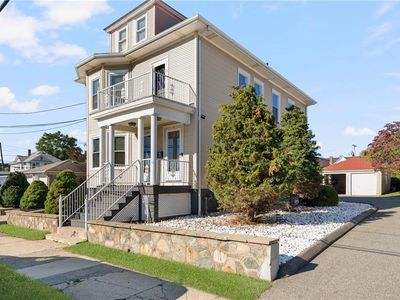 4 S Carpenter St, East Providence, RI, 02914