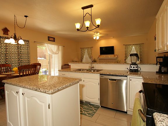 4th image of 7804 Villanueva Dr NE