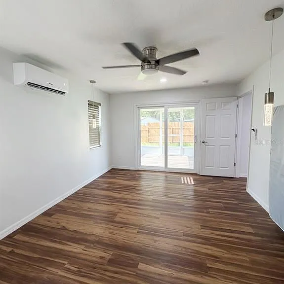 1409 Virginia Ave — Photo 4