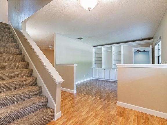 3rd image of 9219 Kingsridge Dr