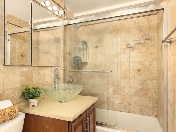 200 East 36th Street image 6 of 9