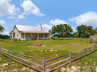 136 Lakeside Rd, Victoria, TX 77905