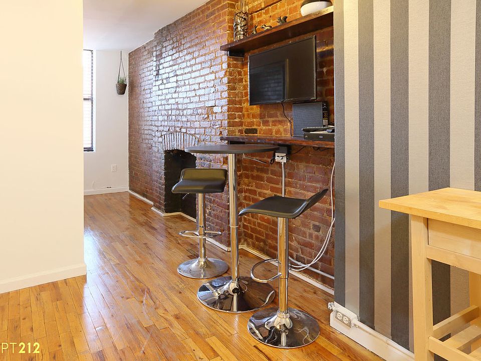 1st image of 110 Mulberry St #12B