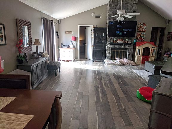 4th image of 6818 Coralberry Ct