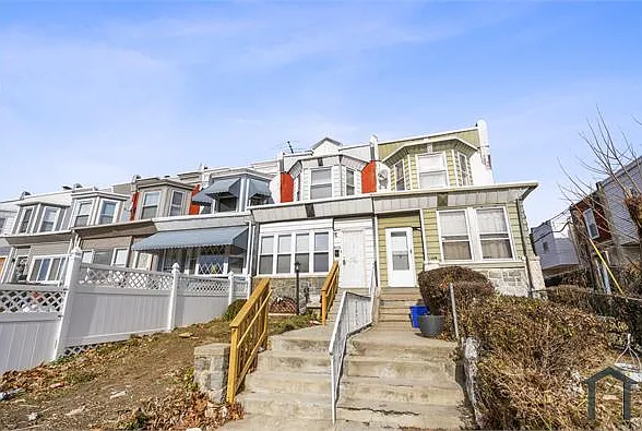 4 bed, 1258 sqft, $1,800 — Photo 2