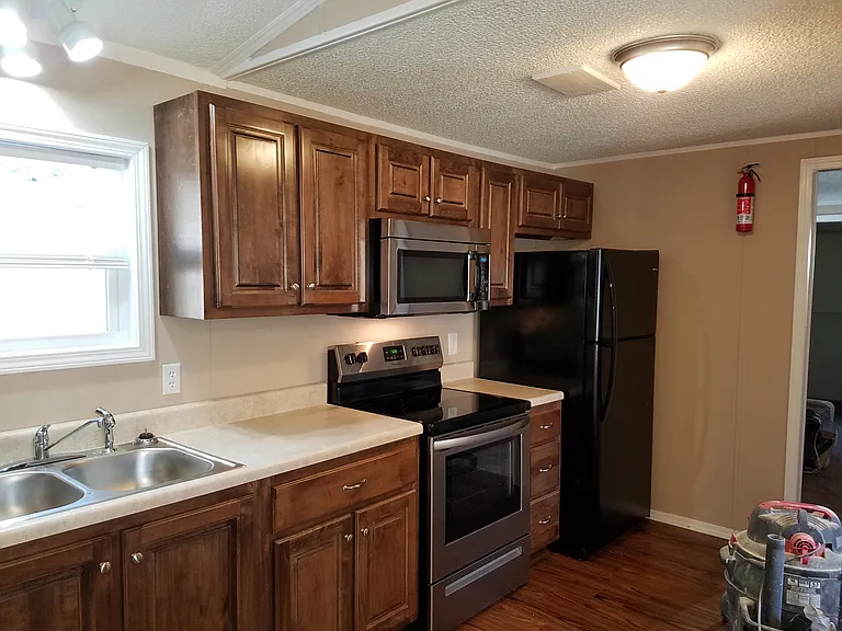 133 Wheeler Cir #6 — Photo 2