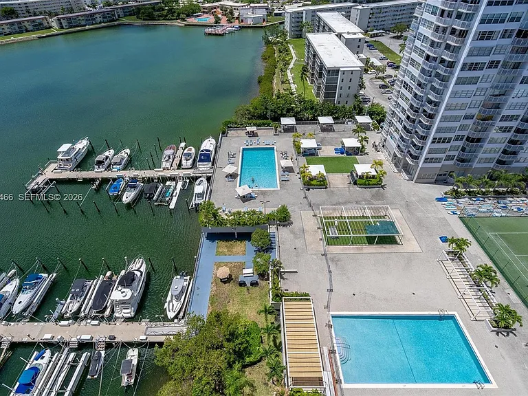 18081 Biscayne Blvd #1903 — Photo 8